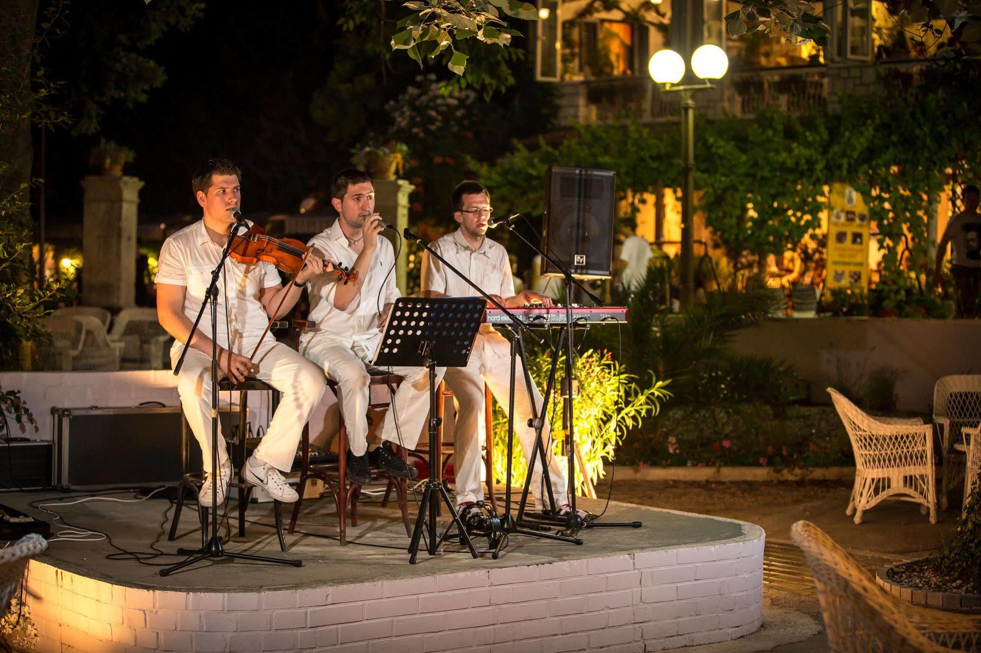 Hotel Sumratin Dubrovnik Bagian luar foto